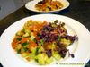 Zucchini mit Tomaten und Basilikum